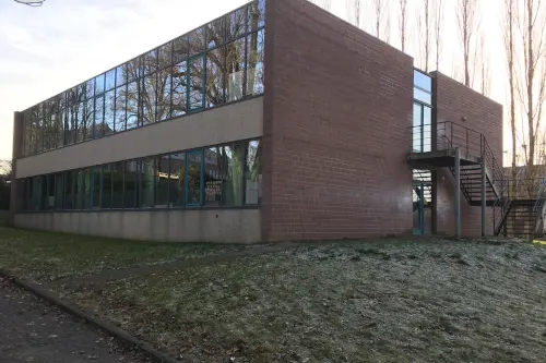 Le bâtiment 93